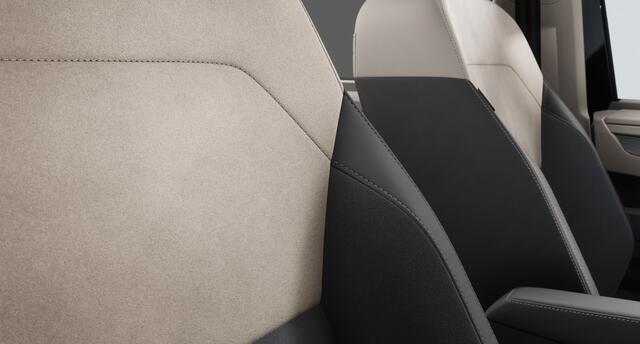 Volkswagen MULTIVAN 1.5 TSI 245pk DSG eHybrid L2 Bulli Edition 4Motion | 7-zits vis-a-vis | Elek. deuren + achterklep | Harman-Kardon | Prijs is incl. Voor Mekaar Deal á ¤2000 incl. btw |