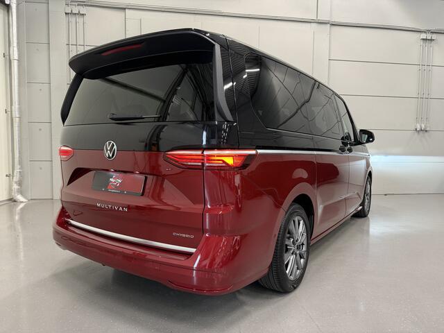Volkswagen MULTIVAN 1.4 eHybrid L2 Energetic 6p. PANO/TREKHAAK/HEAD-UP/STANDKACHEL/LEER-MASSAGE-VENTILATIE/MEMORY/H&K/ACC/18"/ADAPTIVE-ONDERSTEL/SFEER/ELECTR.SCHUIFDEUREN/360CAMERA/TWO-TONE/VOLLEDIG VW DEALER HISTORIE