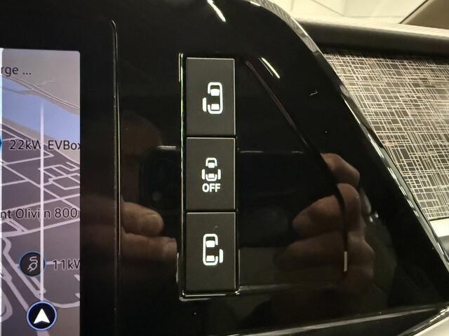 Volkswagen MULTIVAN 1.4 eHybrid L2 Energetic 6p. PANO/TREKHAAK/HEAD-UP/STANDKACHEL/LEER-MASSAGE-VENTILATIE/MEMORY/H&K/ACC/18"/ADAPTIVE-ONDERSTEL/SFEER/ELECTR.SCHUIFDEUREN/360CAMERA/TWO-TONE/VOLLEDIG VW DEALER HISTORIE