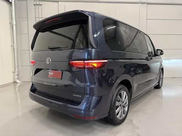 Volkswagen MULTIVAN 1.4 eHybrid Energetic 7p. PANO/HEAD-UP/360CAMERA/H&K/ADAPTIVE-ONDERSTEL/ACC/IQ-LIGHT/18"/KEYLESS/SFEER/CARPLAY/PDC+ASSIST/NET OH BEURT GEHAD, MET RONDOM NW BANDEN/REMSCHIJVEN