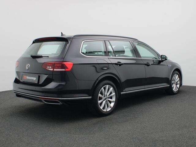 Volkswagen PASSAT Variant 1.4 TSI PHEV GTE Business 218PK DSG Achteruitrijcamera, Adaptieve Cruise Controle, Elektrische Achterklep, Stoelverwarming, Navi, 17" LM Velgen