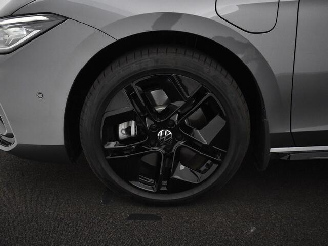 Volkswagen PASSAT Variant 1.5 eHybrid 272pk DSG R-Line Edition · Keyless · 360 Camera · Elek. Trekhaak · Elek.Achterklep · Apple/Android Car Play · 18'' Inch · Garantie t/m Augustus 2026