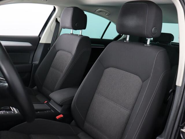 Volkswagen PASSAT 1.4 TSI Comfortline Business (NL-Auto / Pano / Camera / ACC / 19'')