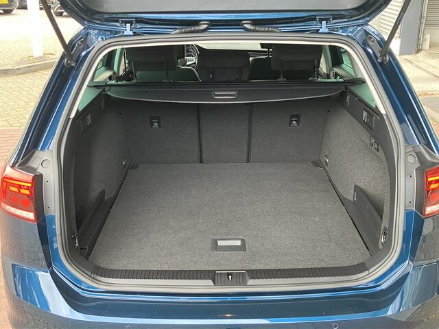 Volkswagen PASSAT Variant 1.5 TSI Comfort Business