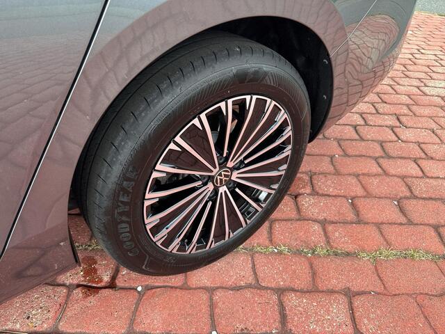 Volkswagen PASSAT Variant 1.5 eHybrid Elegance Business | PHEV | Trekhaak | IQ.Light | ERGO | ACC |