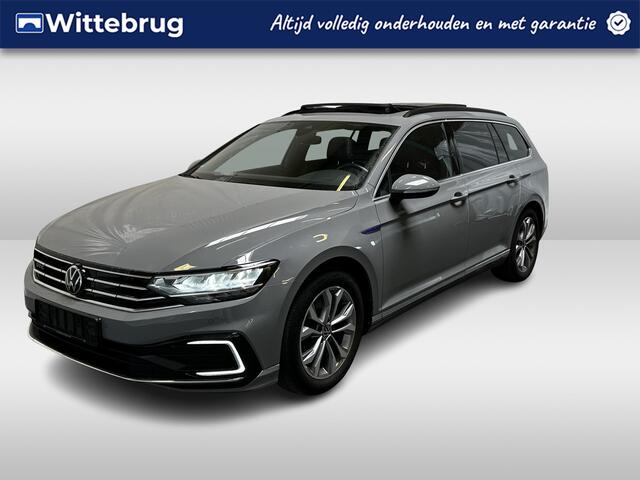 Volkswagen PASSAT Variant 1.4 TSI PHEV GTE Business / AUTOMAAT/ PANO/ TREKHAAK/ 218 PK/ ALCANTARA/ CAMERA/ PARK. SENSOREN/ ERGO COMFORT/ LED/ STOEL EN STUURVERWARM./ KEYLESS/ DIGITAL DASHBOARD/ APP-CONNECT/ ADAPT. CRUISE/ NAVI/ CLIMA/ DAB/ 17"