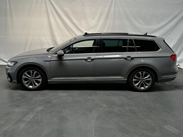 Volkswagen PASSAT Variant 1.4 TSI PHEV GTE Business / AUTOMAAT/ PANO/ TREKHAAK/ 218 PK/ ALCANTARA/ CAMERA/ PARK. SENSOREN/ ERGO COMFORT/ LED/ STOEL EN STUURVERWARM./ KEYLESS/ DIGITAL DASHBOARD/ APP-CONNECT/ ADAPT. CRUISE/ NAVI/ CLIMA/ DAB/ 17"