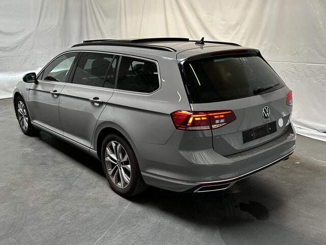Volkswagen PASSAT Variant 1.4 TSI PHEV GTE Business / AUTOMAAT/ PANO/ TREKHAAK/ 218 PK/ ALCANTARA/ CAMERA/ PARK. SENSOREN/ ERGO COMFORT/ LED/ STOEL EN STUURVERWARM./ KEYLESS/ DIGITAL DASHBOARD/ APP-CONNECT/ ADAPT. CRUISE/ NAVI/ CLIMA/ DAB/ 17"