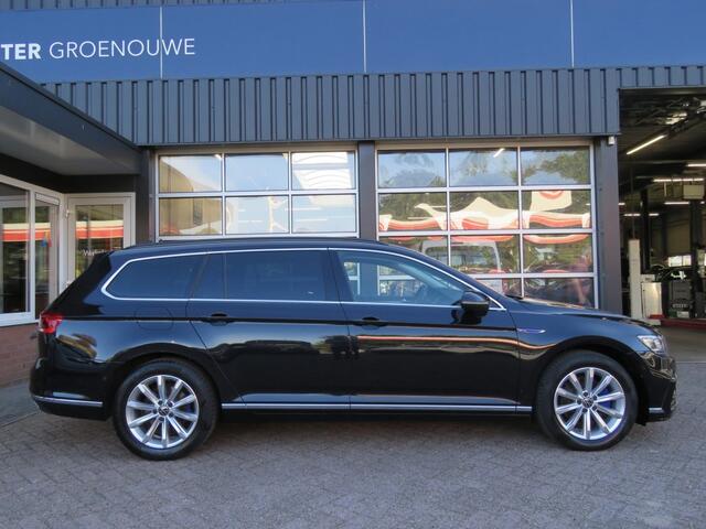 Volkswagen PASSAT 1.4 TSI PHEV GTE / Head up / Trekhaak wegklap. / Electrische achterklep / Camera / BOVAG garantie