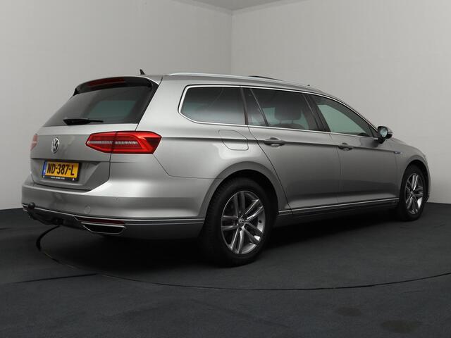 Volkswagen PASSAT Variant 1.4 TSI GTE Connected Series Plus | ACC | Trekhaak | Pano!