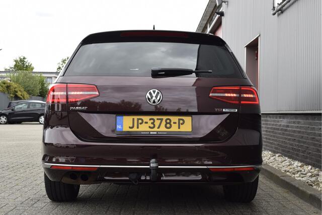 Volkswagen PASSAT 1.8TSI Variant Highline LED, Trekhaak, Adaptive cruise, Stuur/stoelverwarming, Carplay, Camera, PDC