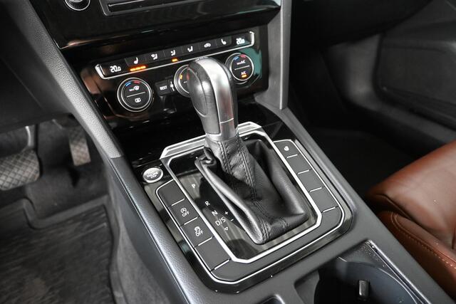Volkswagen PASSAT Variant 2.0 TDI Business R-Line Automaat Clima Navigatie Panoramadak Goed Onderhouden! Inruil Mogelijk!