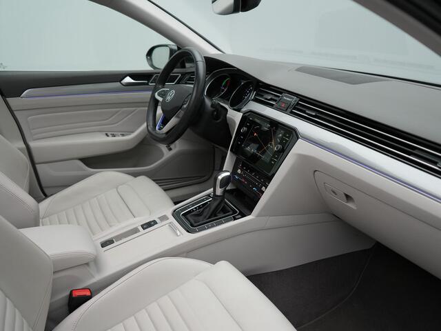 Volkswagen PASSAT Variant 1.4 TSI GTE Business Plug In Hybrid 218pk Dealer O.H PHEV | Panodak | Adaptive Cruise | Lederen Sportstoelen Massage & Verwarmd | Apple Carplay | Sfeerverlichting | Navigatie | DAB |