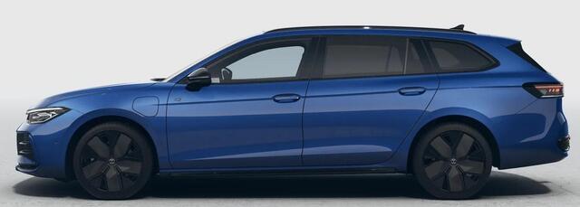 Volkswagen PASSAT Variant R-Line Edition "Wordt verwacht" 1.5 TSI eHybrid 272pk DSG Automaat Trekhaak, Panoramadak, LED matrix koplampen, Black Style, Adaptive cruise control