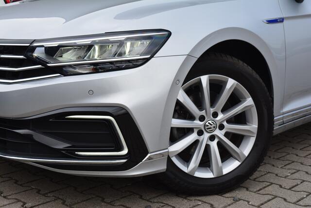 Volkswagen PASSAT Variant 1.4 TSI PHEV GTE Business | ACC | Camera | Winter Pakket |