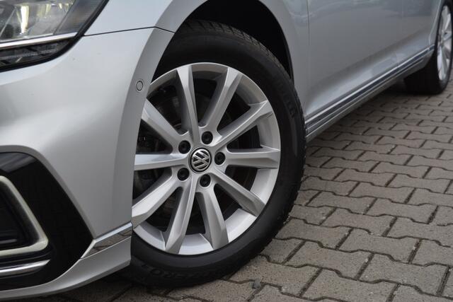 Volkswagen PASSAT Variant 1.4 TSI PHEV GTE Business | ACC | Camera | Winter Pakket |