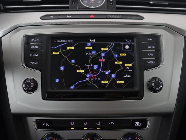 Volkswagen PASSAT Variant 1.4 TSI ACT Comfortline | Trekhaak | Automaat | Adaptive cruise | Camera | Climate Control | Navigatie | PDC