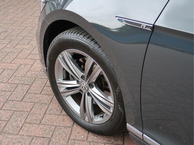 Volkswagen PASSAT Variant 2.0 TSI Elegance Business R-Line