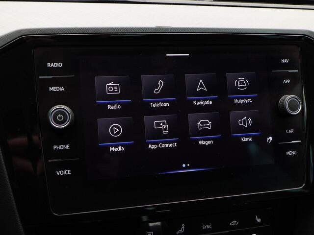 Volkswagen PASSAT Variant 1.5 TSi 150 Pk Automaat Business | Navigatie | Camera | Adaptive Cruise | 16 Inch | Stoelverwarming | 85.467 Km!!