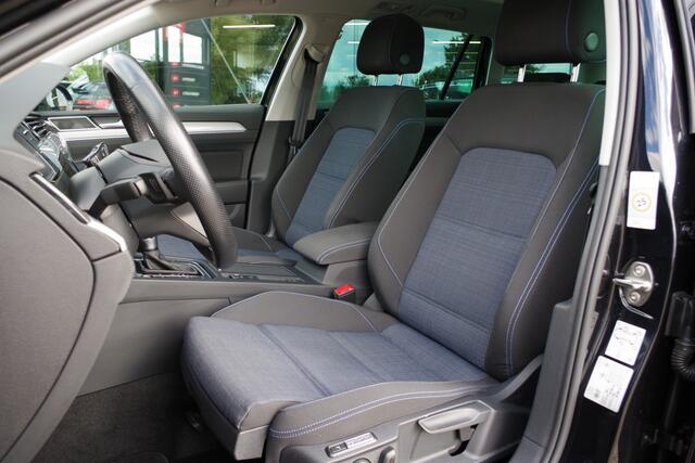 Volkswagen PASSAT Variant 1.4 TSI PHEV GTE BNS 218 PK, Panoramadak, Trekhaak, Massage, Matrix-LED