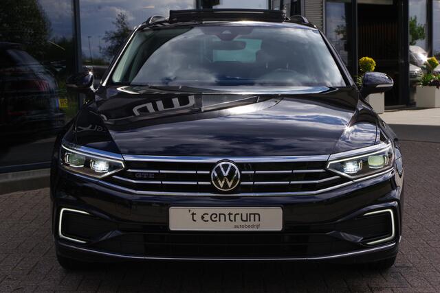 Volkswagen PASSAT Variant 1.4 TSI PHEV GTE BNS 218 PK, Panoramadak, Trekhaak, Massage, Matrix-LED