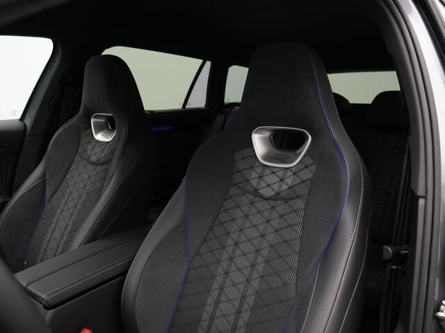 Volkswagen PASSAT Variant 1.5 eHybrid 272 pk DSG R-Line Edition | Trekhaak | IQ Light | Adaptief onderstel | Achteruitrijcamera | Stuur-/stoelverwarming
