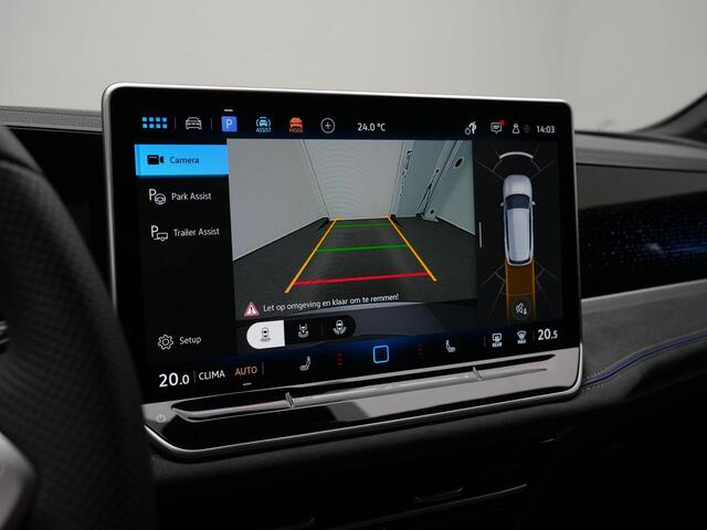 Volkswagen PASSAT Variant 1.5 eHybrid 272 pk DSG R-Line Edition | Trekhaak | IQ Light | Adaptief onderstel | Achteruitrijcamera | Stuur-/stoelverwarming
