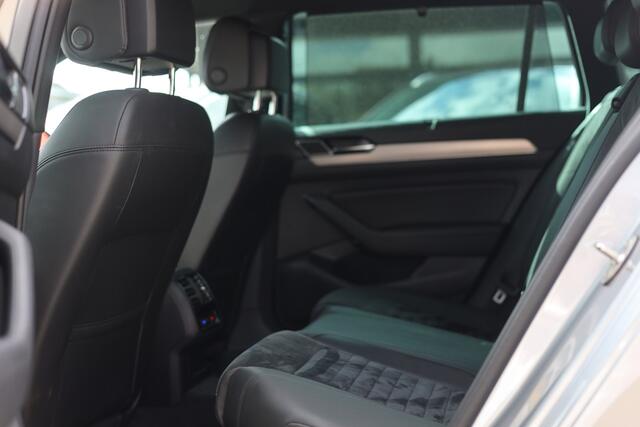 Volkswagen PASSAT Variant 1.4 TSI HIGHLINE | R-LINE | AUTOMAAT | TREKHAAK