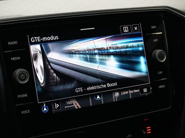 Volkswagen PASSAT Variant 1.4 TSI 218 pk DSG PHEV GTE Business | Panoramadak | Trekhaak | Achteruitrijcamera | Stoelverwarming | 18 inch