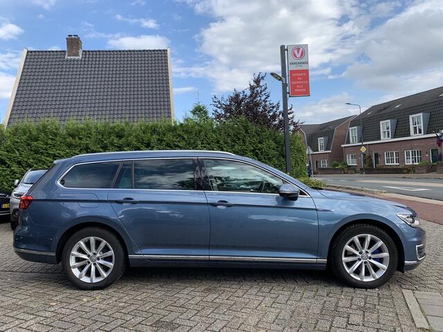 Volkswagen PASSAT Variant GTE Highline Aut., Panoramadak | Camera | Trekhaak