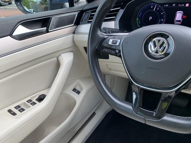 Volkswagen PASSAT Variant GTE Highline Aut., Panoramadak | Camera | Trekhaak