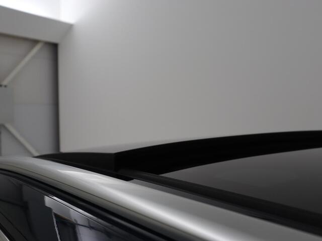 Volkswagen PASSAT 1.4 TSI PHEV GTE Business | Panoramadak | Trekhaak | Automaat | Camera | PHEV | Stoelverwarming | Sfeerverlichting | Adaptive cruise | Climate control | LED | Carplay | LMV 17 inch