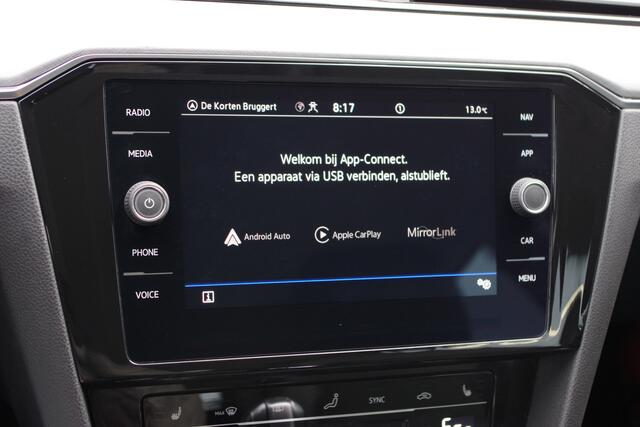 Volkswagen PASSAT Variant 1.4 TSI GTE Business 218 PK PHEV, Trekhaak, Carplay, LED verlichting