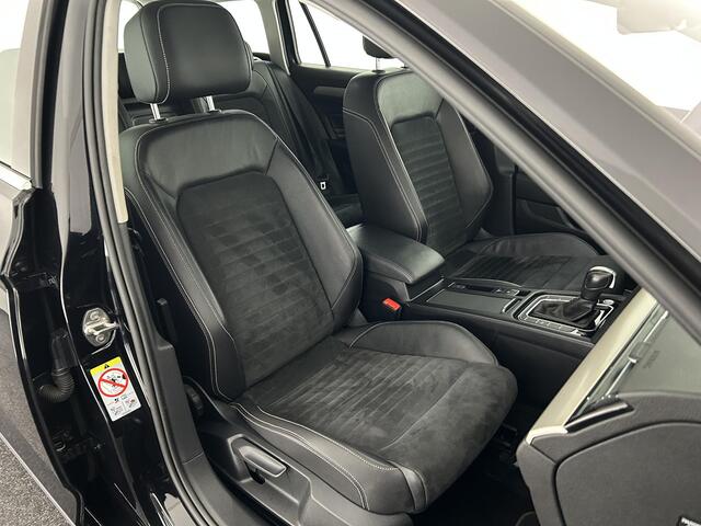 Volkswagen PASSAT Variant 1.5 TSI 150pk DSG Business Camera Stoelverwarming Navigatie