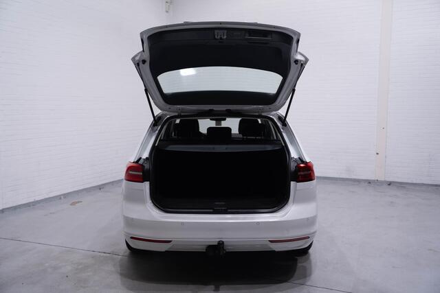 Volkswagen PASSAT Variant 1.4 TSI Comfortline Navi Camera Led koplampen PDC v+a Trekhaak Adaptive
