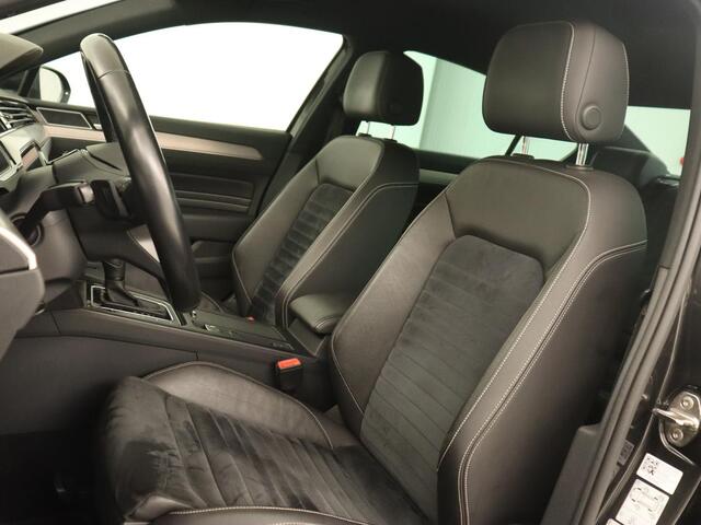 Volkswagen PASSAT 1.5 TSI Elegance Business R | Leder/Alcantara | Keyless | Stoelverwarming | Carplay | Navigatie | Full LED | Getint glas | Climate control | Virtual Cockpit