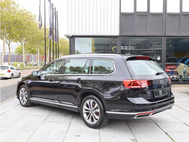 Volkswagen PASSAT Variant GTE 1.4 TSI PHEV 218PK | Panodak | Virtual | Keyless | Camera | Trekhaak | Stoel&Stuurverwarming |