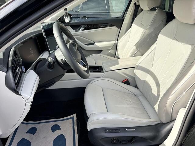 Volkswagen PASSAT Variant 1.5 272pk DSG eHybrid Elegance Business · Leder · Massage · Stoelventilatie · Elek. Trekhaak · Elek. Achterklep · Apple/Android Car Play · Navigatie · 18'' Inch ·