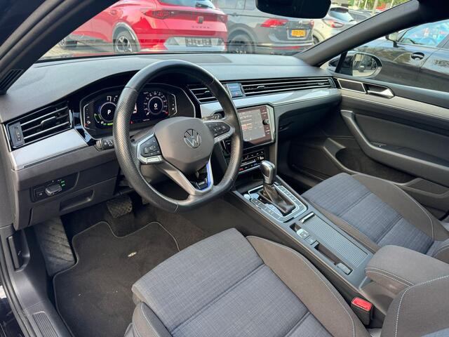 Volkswagen PASSAT 1.4 TSI GTE Highline pano, pdc v/a, camera, cruise, navi