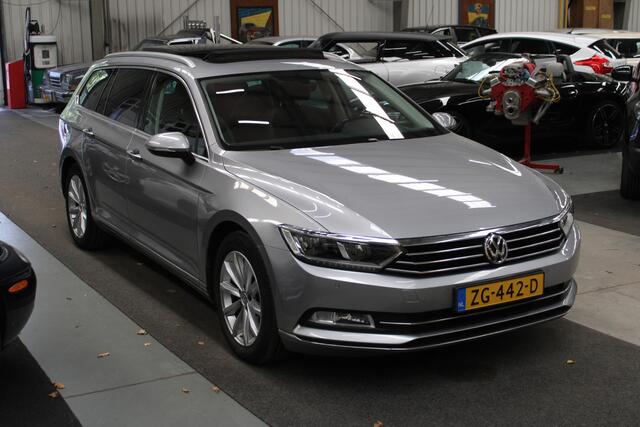 Volkswagen PASSAT Variant 1.5 TSI Highline Panoramadak, Navigatie, Airco, Trekhaak, Stuurbekrachtiging