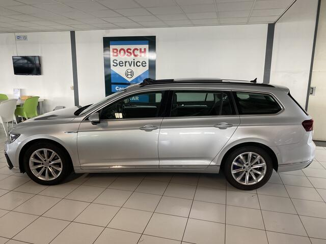 Volkswagen PASSAT Variant 1.4 TSI PHEV GTE Business Panodak/ Trekhaak / apple carplay / adaptive cruise / Navigatie / Massage stoel