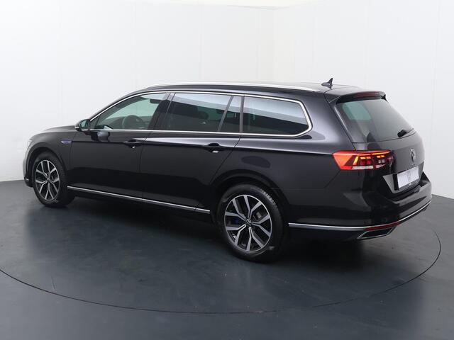 Volkswagen PASSAT Variant 1.4 TSI PHEV GTE Business | 218 PK | SoH 91% | Adaptive cruise control | Achteruitrijcamera | Dodehoek sensor |