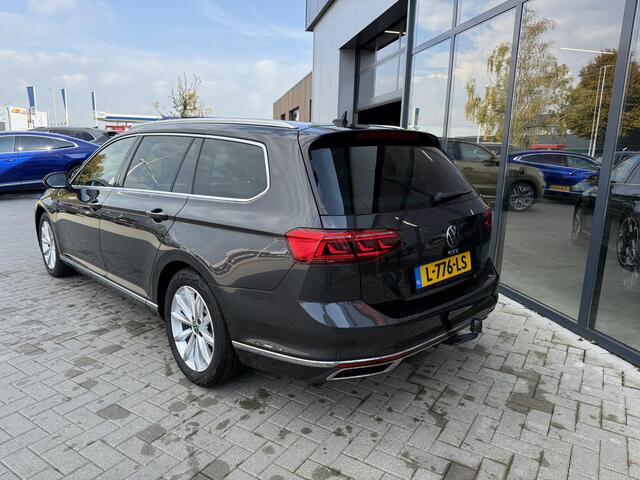 Volkswagen PASSAT Variant 1.4 TSi 218 Pk Automaat PHEV GTE Business | Panoramadak | Adaptive Cruise | Climate Control | Stoelverwarming | Keyless | Trekhaak | Navigatie | Carplay | Camera | 120.431 Km!!