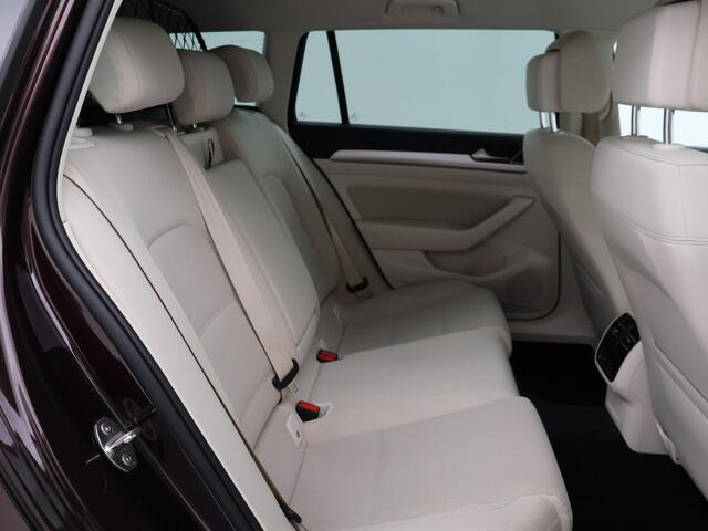 Volkswagen PASSAT Variant 1.8 TSI 180 PK DSG AUT. + VIRTUAL COCKPIT | ADAPTIVE CRUISE | TREKHAAK 1800 KG
