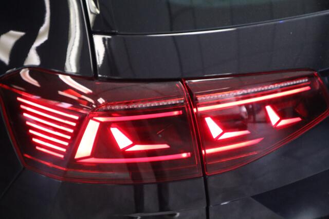 Volkswagen PASSAT Variant 1.4 TSI PHEV GTE Business Panoramadak Full-led Trekhaak
