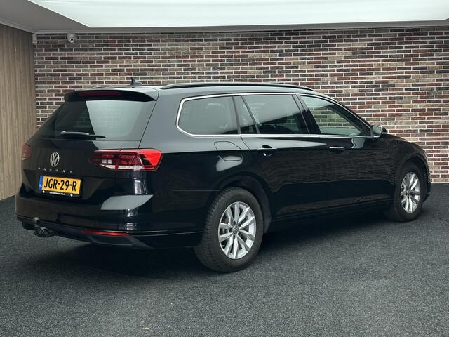 Volkswagen PASSAT Variant 1.5 TSI Comfort Business Trekhaak Elektrische stoelen Dealer Ondrh