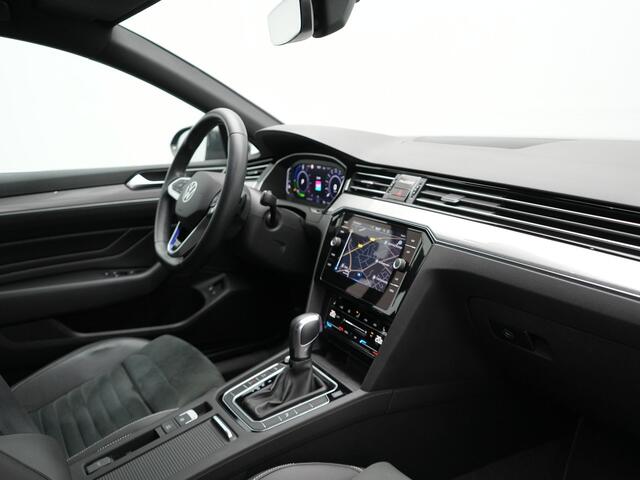 Volkswagen PASSAT Variant 1.4 TSI PHEV GTE Business Plug In Hybrid 218pk PHEV | Trekhaak Af Fabriek | Adaptive Cruise | Alcantara Sportstoelen Massage & Verwarmd | Camera | Apple Carplay | Stuur Verwarmd | Virtual | Navigatie | DAB |