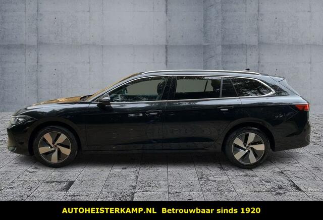 Volkswagen PASSAT Variant 2.0 TDI 150 PK DSG ACC Trekhaak Massage LED 360 Camera