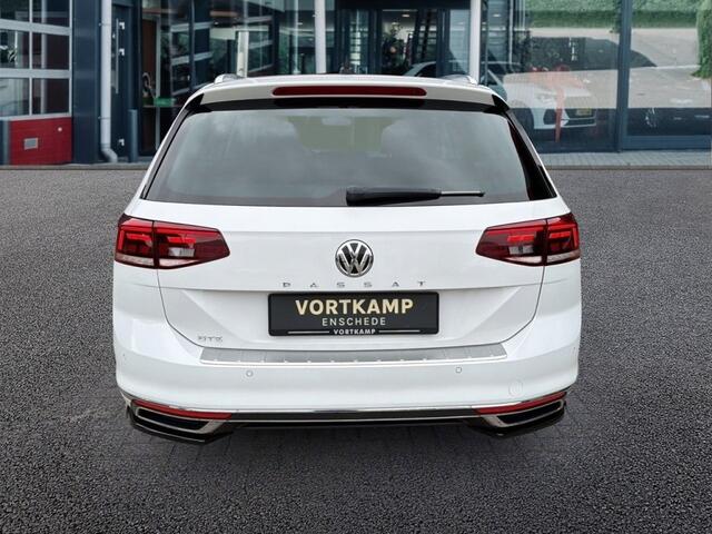 Volkswagen PASSAT 1.4 TSI DSG GTE PANO-DAK/TREKHAAK/CAMERA/NAVI/CARPLAY/HUD/ACC/E-KLEP