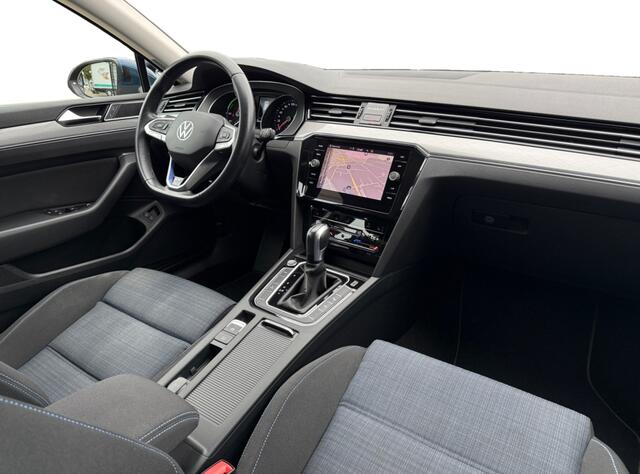 Volkswagen PASSAT 1.4 TSI PHEV GTE Business I Trekhaak I Keyless I Camera